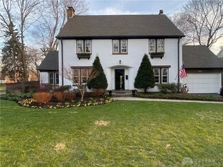 160 Spirea Dr, Dayton, OH 45419