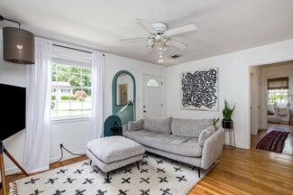 5624 Meadowcrest Ln, Nashville, TN 37209