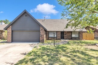 3103 Skylane Dr, Sand Springs, OK 74063