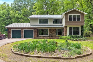 295 Whitten Ln, Florence, AL 35633