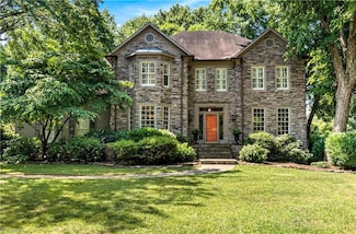 1420 Thornhill Ln, Winston Salem, NC 27106