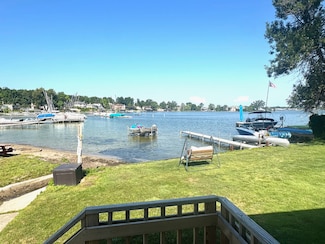 3170 Orchard Lake Rd Unit 1, Keego Harbor, MI 48320