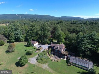 104 Pintail Ln, Bloomery, WV 25422