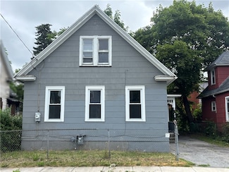 38 Cedar St, Rochester, NY 14611