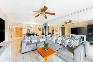 305 W 68th St Unit 212, Hialeah, FL 33014