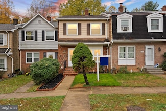 4332 Eileen Ct, Woodbridge, VA 22193