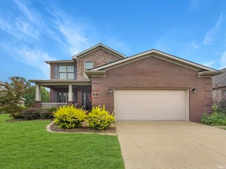 4705 Fieldcrest Place Cir, Newburgh, IN 47630