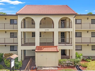 3055 Casa Del Sol Cir Unit 208, Clearwater, FL 33761