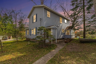 148 N Jackpine Rd, Fountain, MI 49410