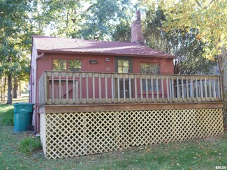13 Hickory Grove, Macomb, IL 61455