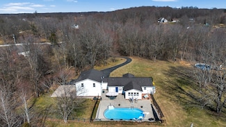 489 Calista Rd, White House, TN 37188