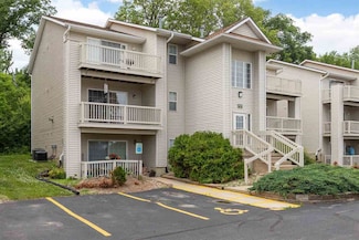 3513 E Ave NW Unit F, Cedar Rapids, IA 52405