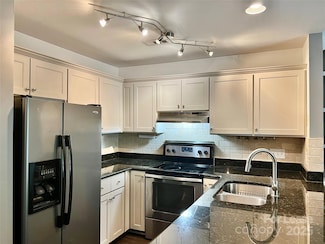 3306 Selwyn Farms Ln Unit 7, Charlotte, NC 28209