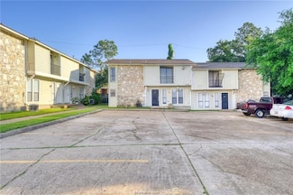 2400 Toro Ln Unit B, Bryan, TX 77807
