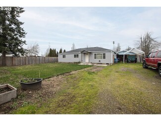 1253 30th St, Springfield, OR 97478