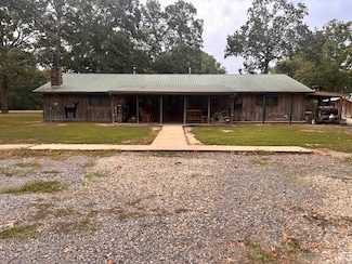 71 Varnadore Ln, Dewitt, AR 72042