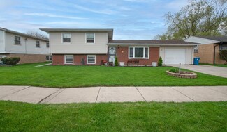 421 W 52nd Place, Merrillville, IN 46410