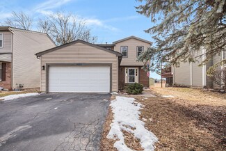 1669 Cumberland Rd Unit 8A, Aurora, IL 60504