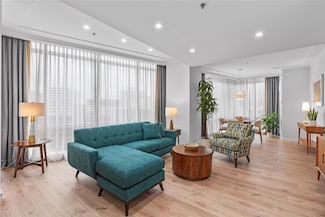 1 Renaissance Square Unit 10H, White Plains, NY 10601