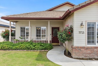 9713 Mona Lisa Ln, Bakersfield, CA 93312