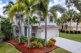 1136 Oakwater Dr, Royal Palm Beach, FL 33411