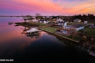 225 Great Neck Hill, Hubert, NC 28539