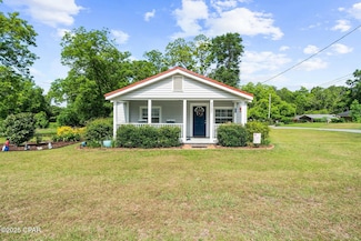 5397 College Dr, Graceville, FL 32440