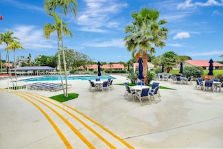 7624 Lexington Club Blvd Unit B, Delray Beach, FL 33446