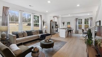 Litchfield, Charlotte, NC 28216