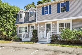 8 Benjamin Landing Ln, Franklin, MA 02038
