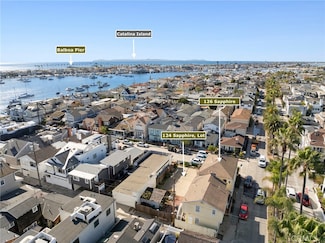 126 Sapphire Ave, Newport Beach, CA 92662