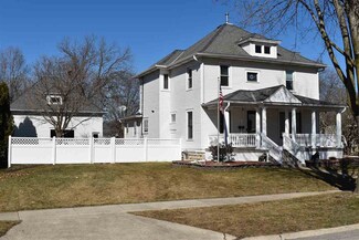 421 Walnut St, Osage, IA 50461
