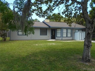 534 N Country Club Dr, Crystal River, FL 34429
