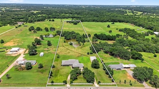 929 County Line Church Rd, Whitesboro, TX 76273