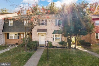 10439 Courthouse Dr, Fairfax, VA 22030