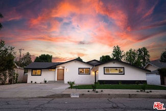 22250 Strathern St, Canoga Park, CA 91304