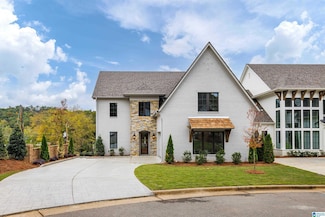 1723 Collinwood Ct, Vestavia Hills, AL 35243