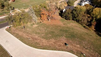 4517 90th St, Urbandale, IA 50322