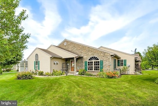 522 Foggy Bottom Rd, Ephrata, PA 17522