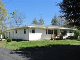 7850 E Braceville Rd, Braceville, IL 60407
