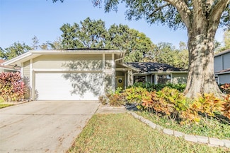 14631 Village Glen Cir, Tampa, FL 33618