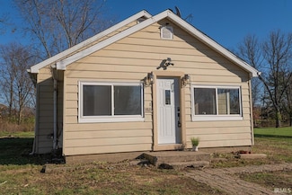 1927 S 5th St, Merom, IN 47861