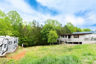 147 Marina Dr Unit 22, New London, NC 28127
