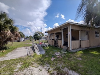 712 Maryland Ave, Clewiston, FL 33440