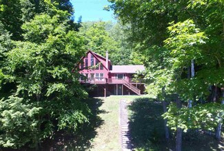 1345 Harvey Mountain Rd, Barnet, VT 05821