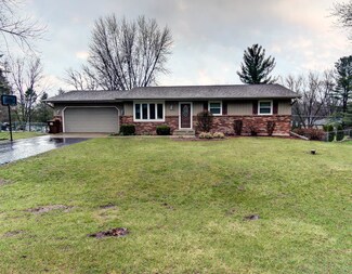 3150 Golden Prairie Ave, Rockford, IL 61109