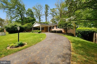 8802 Bridle Wood Dr, Springfield, VA 22152