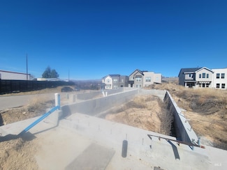 1221 E Echelon Ridge Ln, Boise, ID 83716