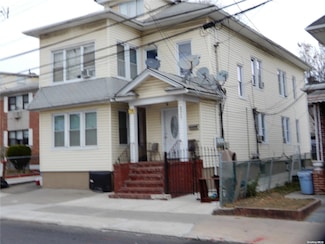 85-35 Parsons Blvd, Jamaica, NY 11432