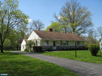 16 Lark Ln, Norristown, PA 19403